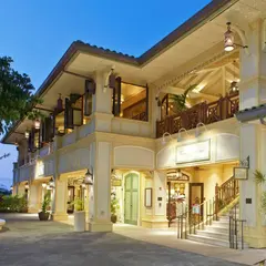 Tommy Bahama Restaurant, Bar & Store