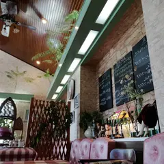 パリの定食屋 カフェ・オリーブ