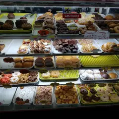 DK's Donuts & Bakery