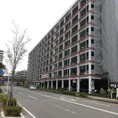 金沢駅西口時計駐車場