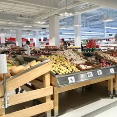 Coles World Square