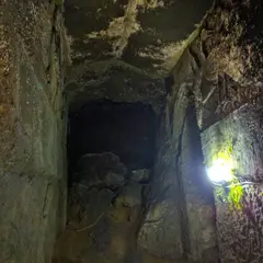 市登録地域史跡 田谷の洞窟（瑜伽洞）