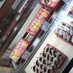 ジロンボ洋菓子店