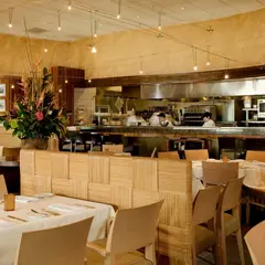 Alan Wong's