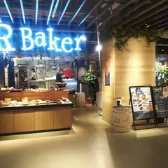 R Baker 岡山駅前店