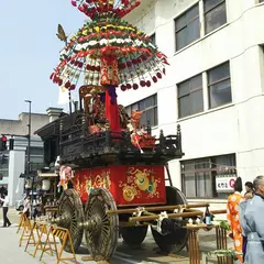 高岡御車山祭