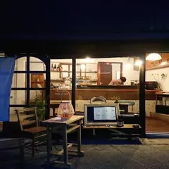 cafe&bar/Guest house Tora