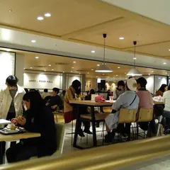 BURN SIDE ST CAFE 阪急三番街店
