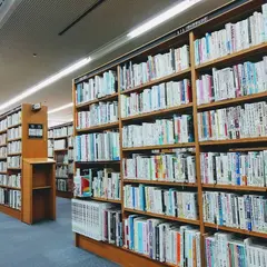 世田谷区立中央図書館