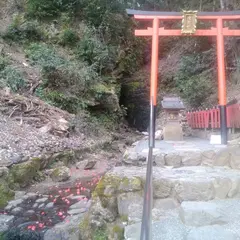 松尾大社 霊亀の滝