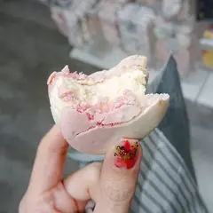 MARIWHALE MACARON