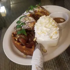 モダン・テーブル