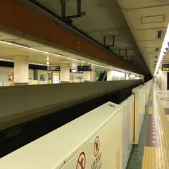 南郷７丁目駅