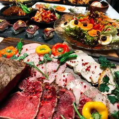ウミヤハワイアン UMIYA Hawaiian｜心斎橋 アメ村｜居酒屋 ダイニングバー 食べ飲み 貸切 女子会