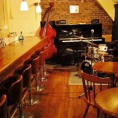 JAZZBAR FILL IN