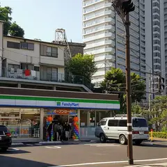 ファミリーマート 熱海春日町店