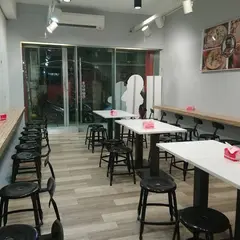 老陳涼面台中逢甲店