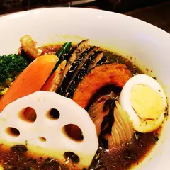 すすきのスープカレーアートマン Soup Curry ATMAN (札幌スープカレー、深夜営業、スパイス、薬膳、すすきの観光、中島公園、豊水すすきの、遅くまで)