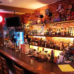 浦添のカジュアルフード・ライブハウス Cafe Bar ミュージシャン