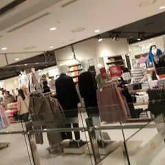 유니클로YZPARK홍대점 UNIQLO ユニクロ
