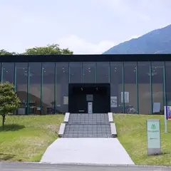 富士川・切り絵の森美術館