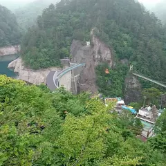 川俣ダム駐車場