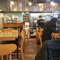 미소가 가득한 김밥