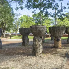Sen. Angel Santos Memorial Park（ラッテストーン公園）