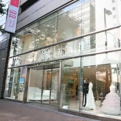 ㈱ブライダルハウスチュチュ福岡サロン