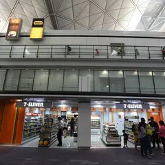 セブン-イレブン 香港国際空港到着エリア店
