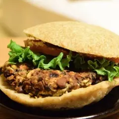オーガニックレストラン 0831 (Organic + Vegan Restaurant)