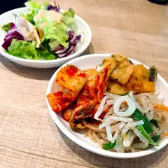 韓国料理 bibim’ KITTE博多店