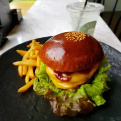 GREEDY BURGER(ｸﾞﾘｰﾃﾞｨｰﾊﾞｰｶﾞｰ)