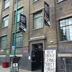 THE VINTAGE MARKET