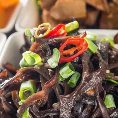 六堆伙房客家精緻麵食館 (中山店)