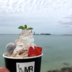 マンハッタンロールアイスクリーム 沖縄ウミカジテラス店