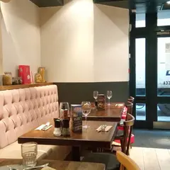 Nando's