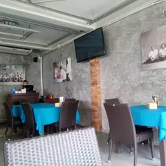 kaab gluay restaurant