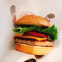 フレッシュネスバーガー 新宿3丁目店