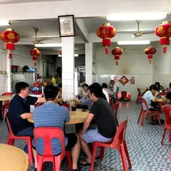Hoe Fong Restaurant Chicken Rice
