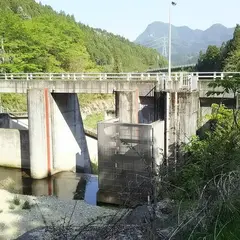 屋敷川取水ダム
