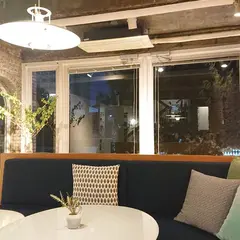 약다방봄동 홍대본점