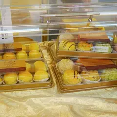 L.E. Cafe Confectionery & Pastry