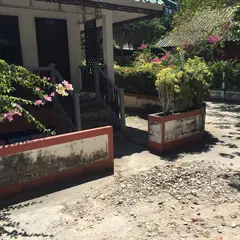 Hotel Raya Father