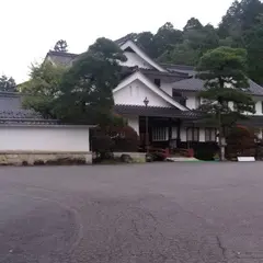 岩村山荘
