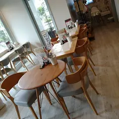 リズ カフェ