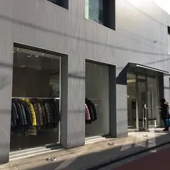duvetica aoyama store tokyo（デュベティカ アオヤマ ストア トウキョウ）
