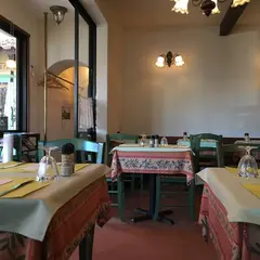 フランスの食堂 キャフェ・ドゥ・ブローニュ