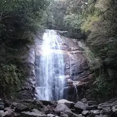 深山の滝