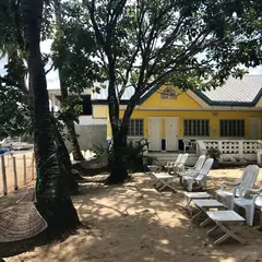 MaryGold Beachfront Inn